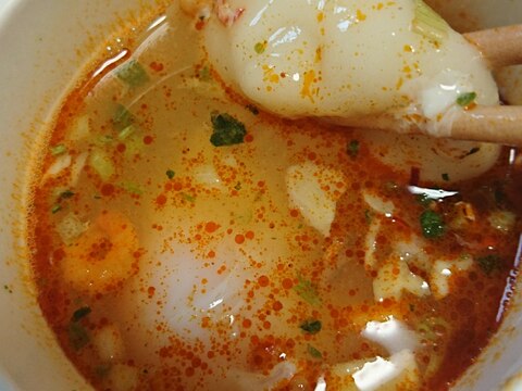 カップ麺で満腹アレンジごはん★満足辛うまラーメン